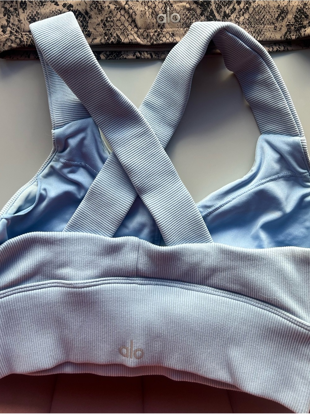 Alo Yoga Airlift Ribbed Crossback Sports Bra.